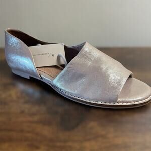 Anthropologie Souvenier D'Orsay Flats 7 Open Toe Champaign Gold Leather Chic NEW